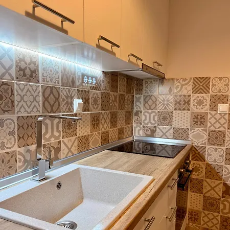 Velvet, Spacious 1bd In The Center *